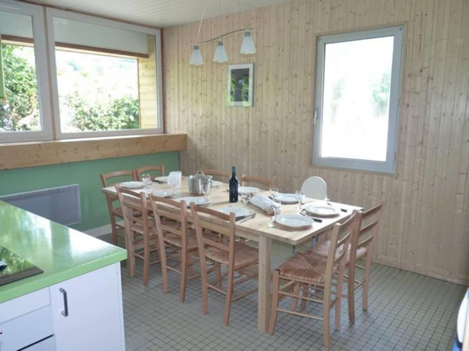 Maison lumineuse et spacieuse avec terrain La Bourboule Extérieur photo